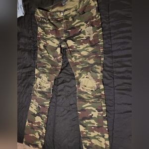 Camo pants size 34x32
